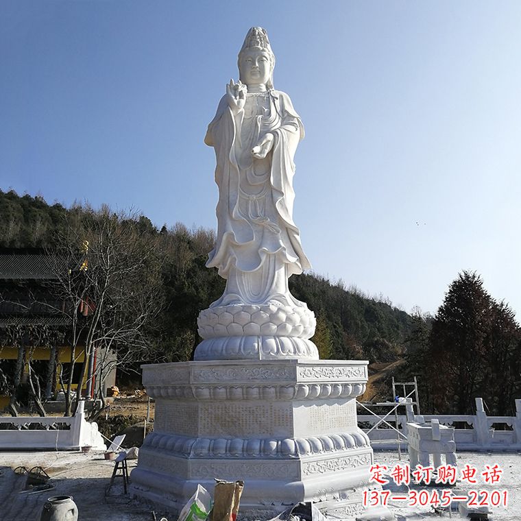 广西公园雍容华贵的观音石雕