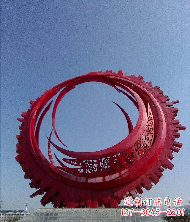 广西精致而又引人注目的不锈钢齿轮雕塑