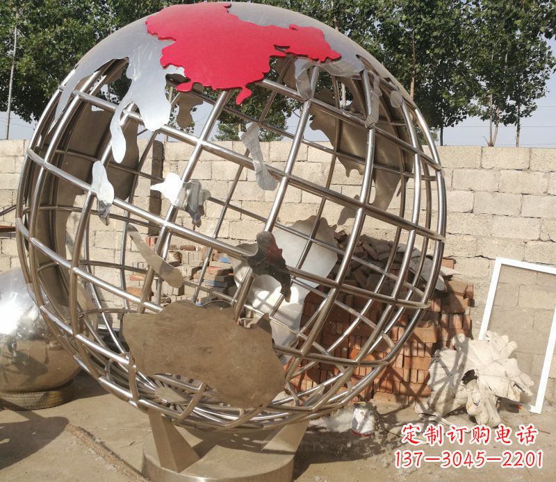 广西极致魅力:不锈钢抽象地球雕塑