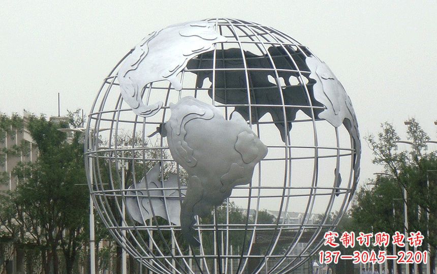广西金属太空,伊中领雕塑的不锈钢地球雕塑;