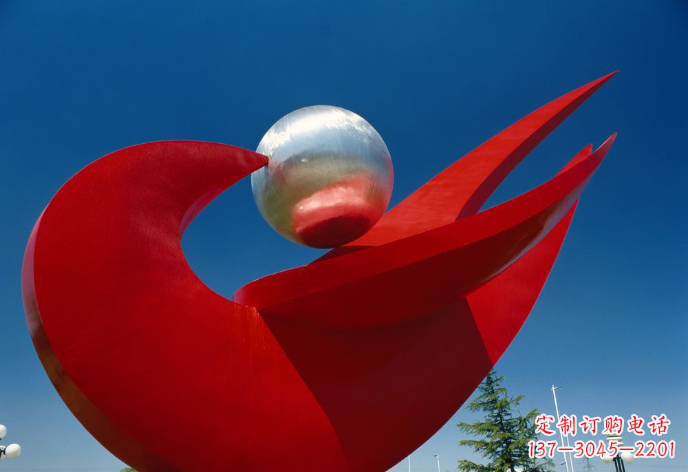 广西优雅而高雅的和平鸽雕塑