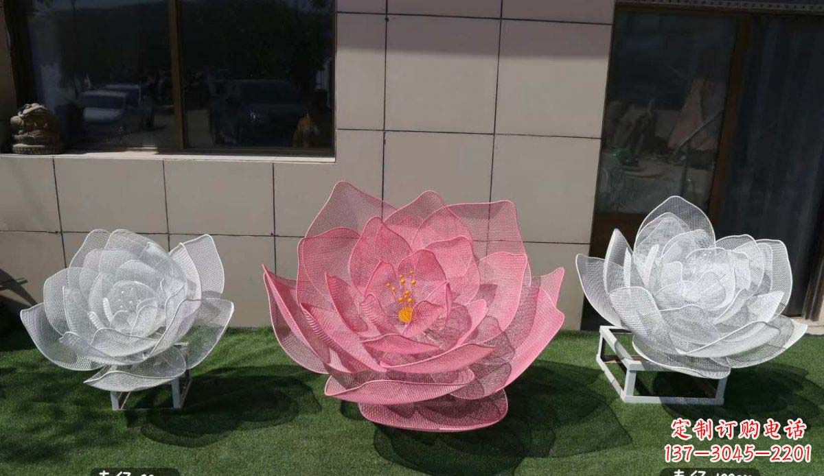 广西精美雕刻的不锈钢荷花雕塑