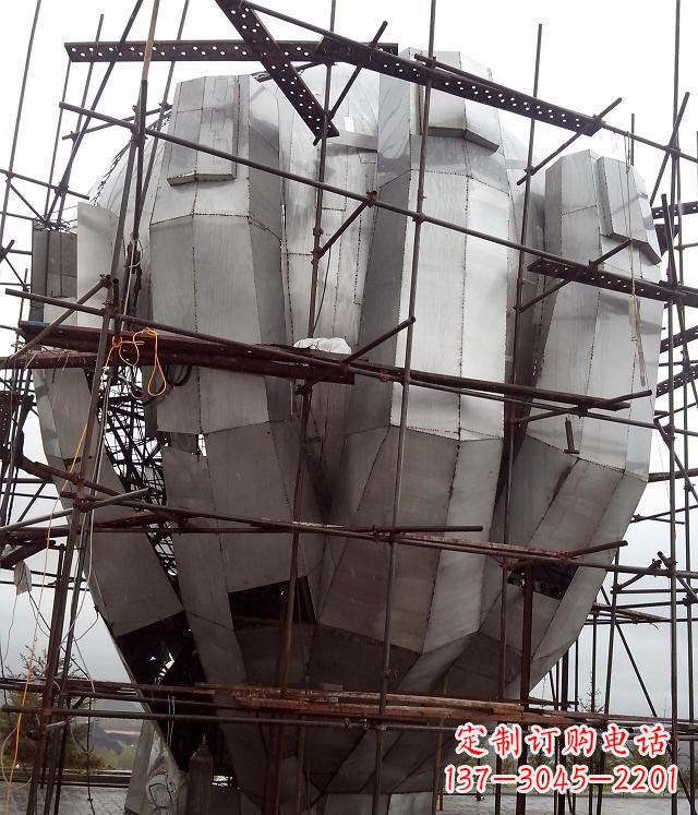 广西展现独特审美:不锈钢蟠桃大型景观雕塑