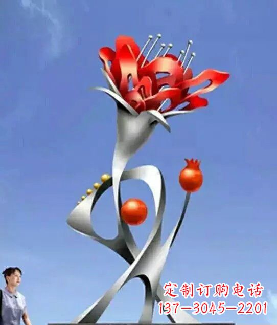 广西引以为傲的不锈钢石榴雕塑