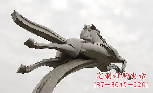 广西中领雕塑:高精度不锈钢一马当先雕塑