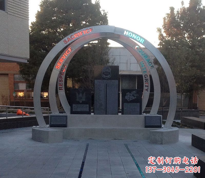 广西广场不锈钢圆环雕塑
