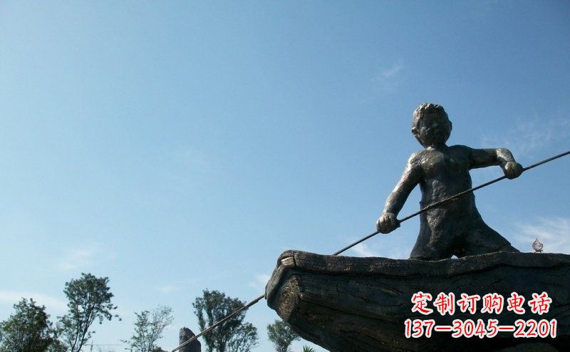 广西男孩撑船铜雕,营造童趣氛围