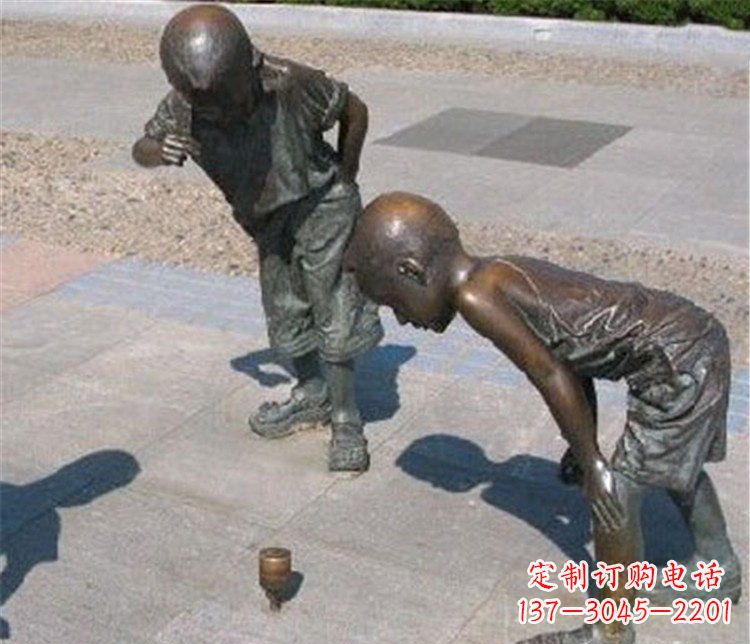 广西欣赏小男孩小品铜陀螺雕塑