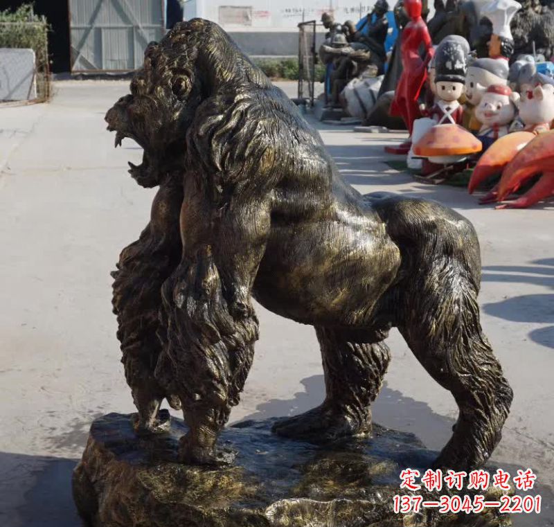 广西高贵大气的猩猩铜雕
