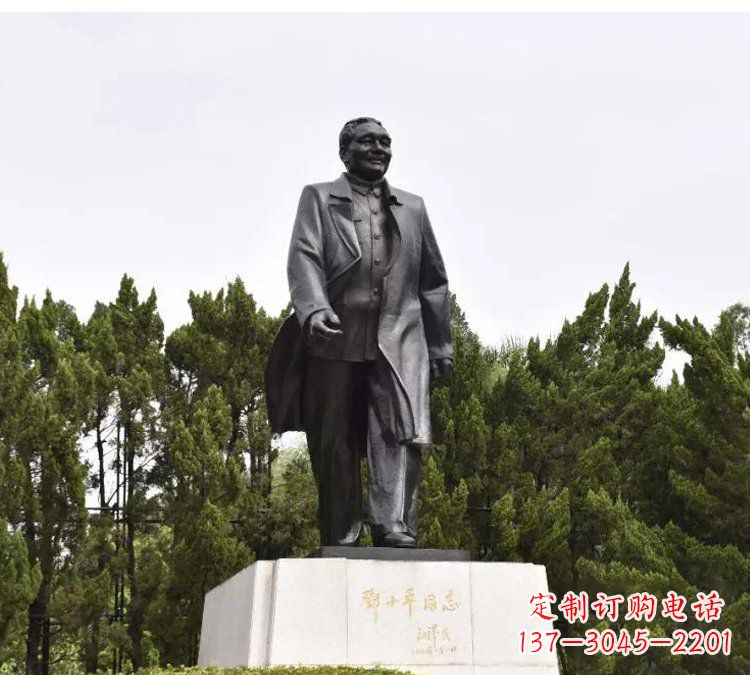 广西尊贵经典,中国历史巨人邓小平铜雕