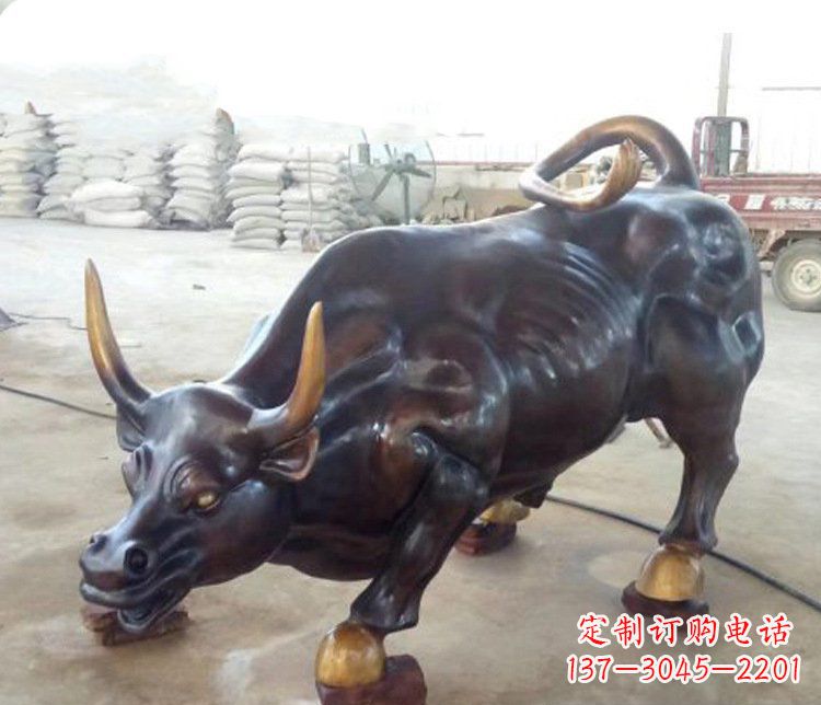 广西广场华尔街牛玻璃钢仿铜动物雕塑