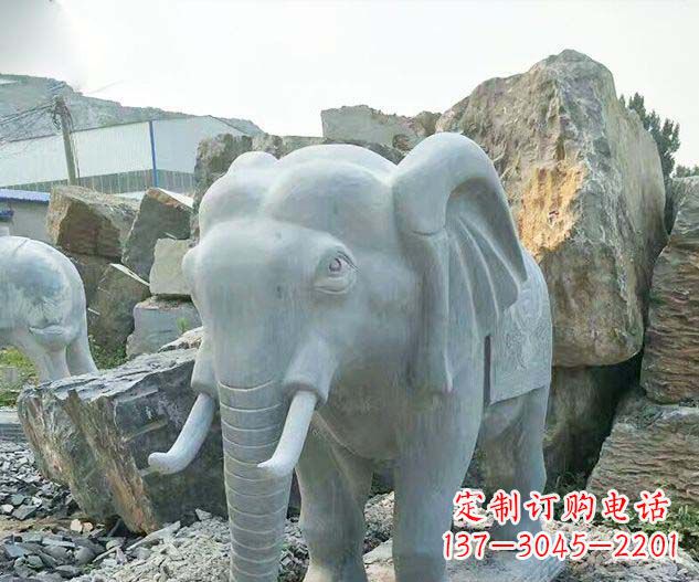 广西浓情大象雕塑，让爱更深刻