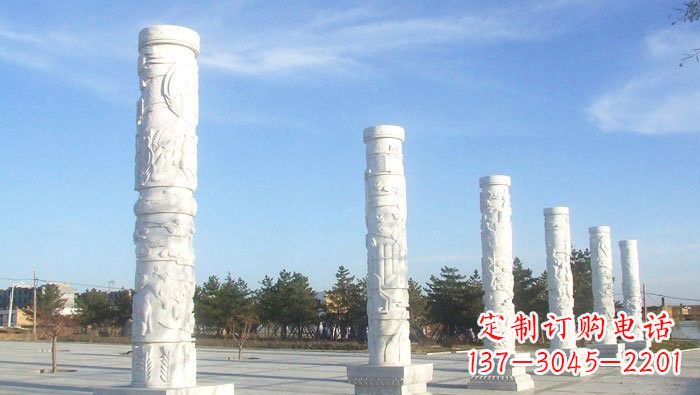 广西中国传统石雕:广场龙柱雕