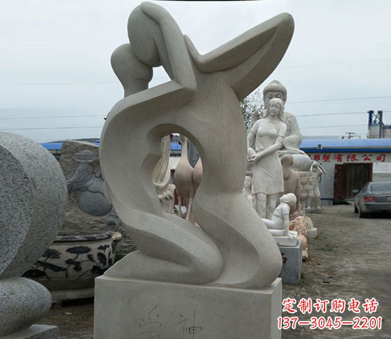 广西情侣石雕:给浪漫爱情永恒的礼物
