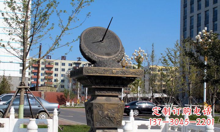 广西广场日晷铜雕