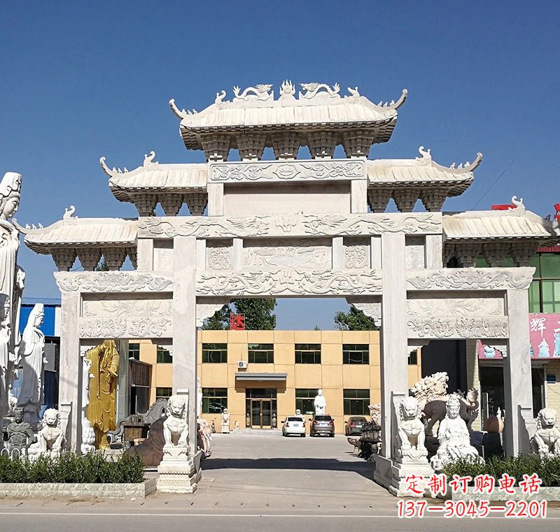 广西广场石雕牌坊