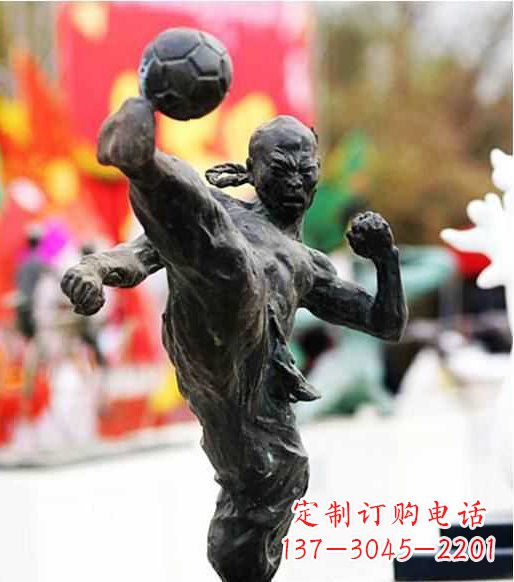 广西足球雕塑:展现无限自由