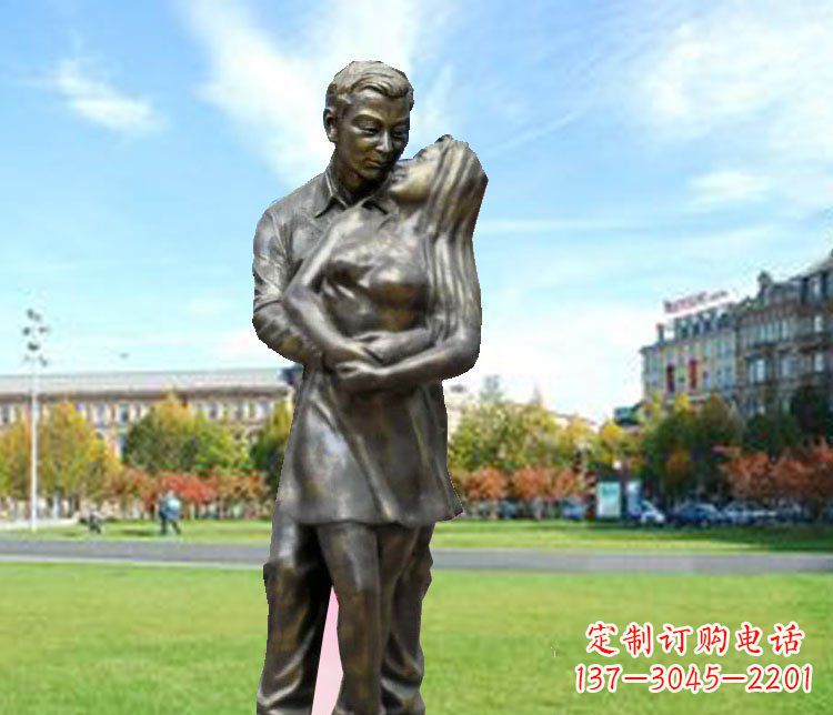 广西一颗爱的心,用铜雕情侣人物雕塑表达
