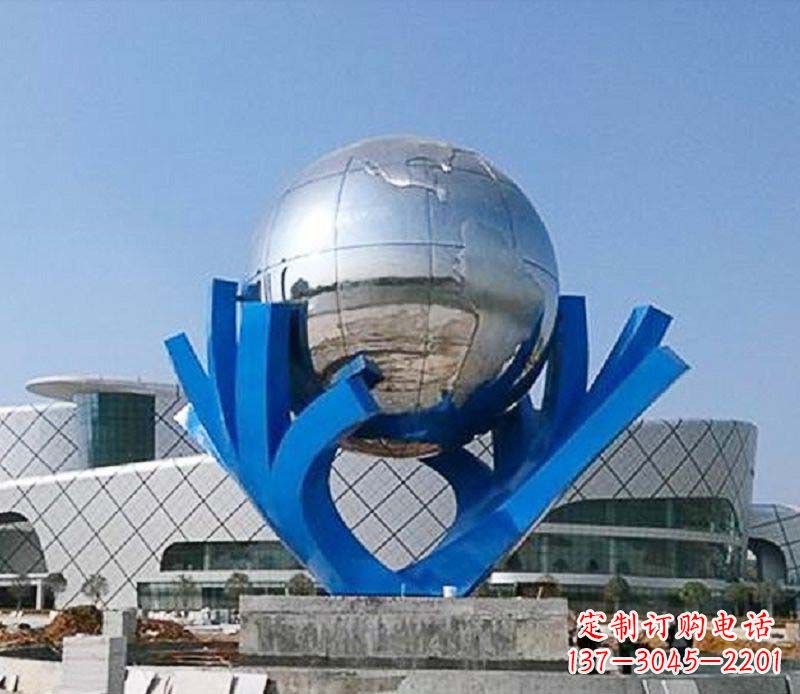 广西中领雕塑打造把地球握在手中精致不锈钢抽象雕塑