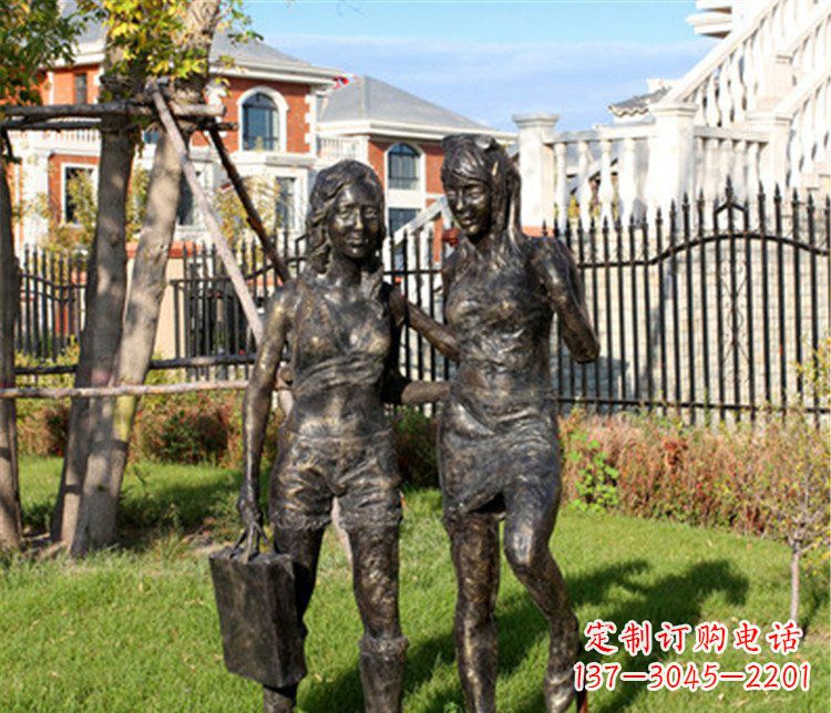广西逛街购物的女孩人物铜雕