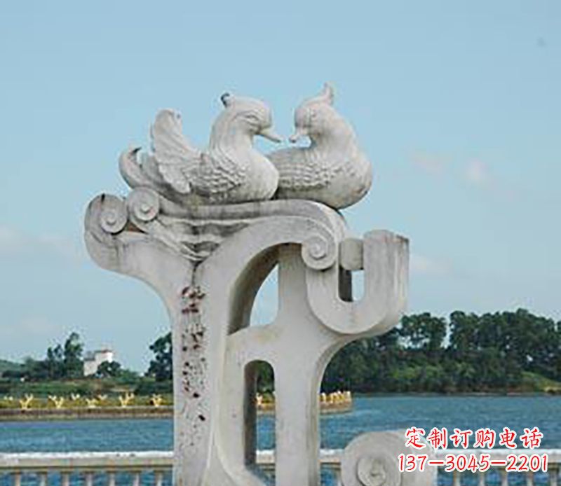 广西海边石雕鸳鸯景观是由中领雕塑提供的一种非…