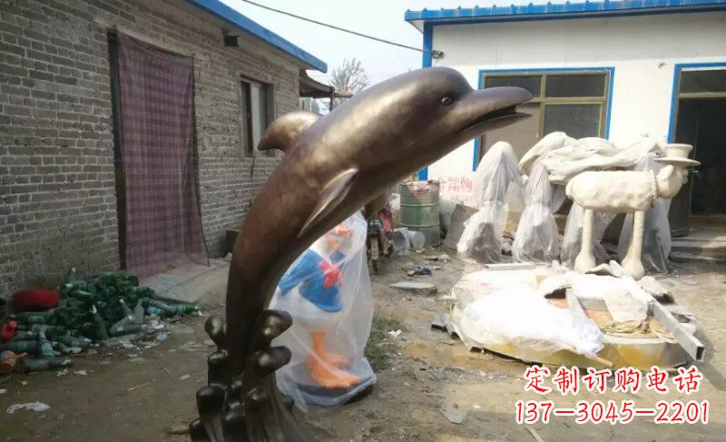 广西海豚动物铜雕