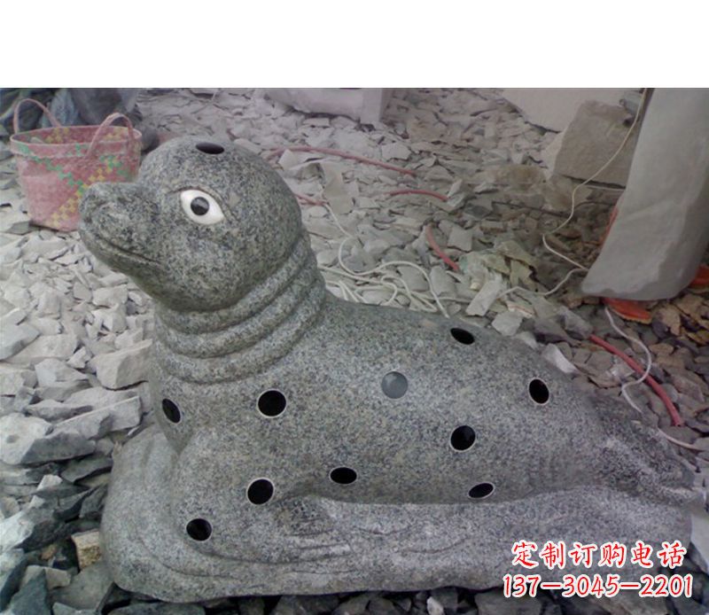 广西华丽雕塑,海洋动物小海豹石雕