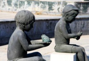 广西儿童景观铜雕，携带童趣的青蛙