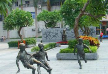广西匠心细作，精致铜雕足球小孩