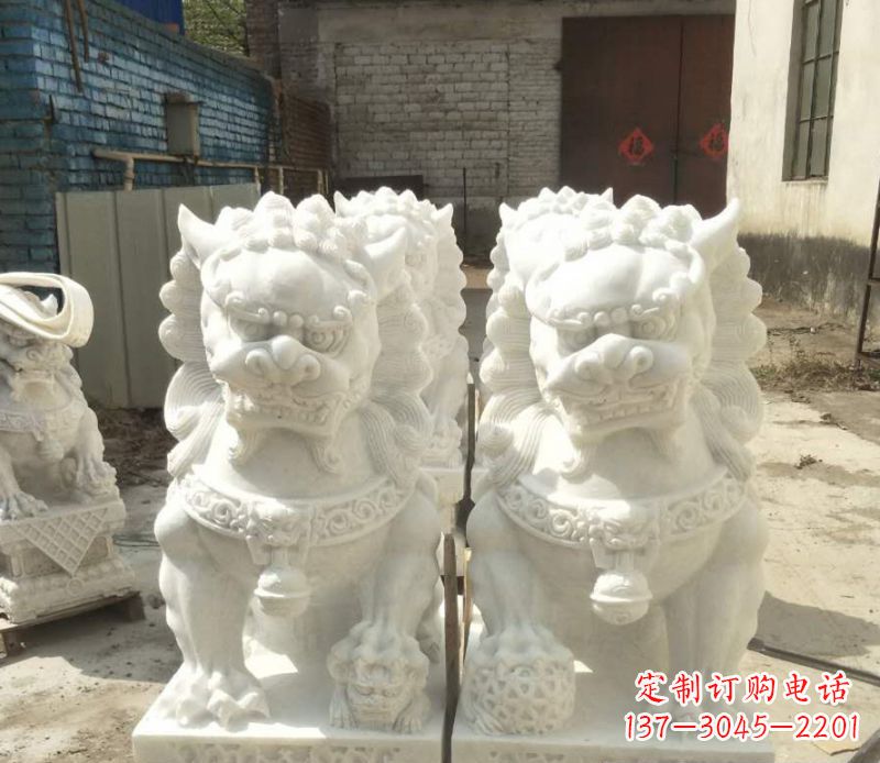广西汉白玉踩绣球狮子石雕_1