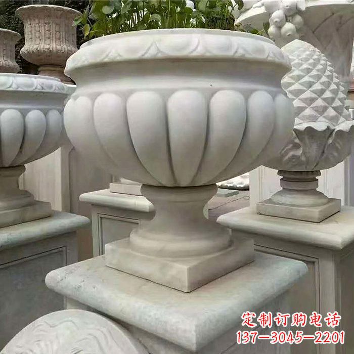 广西优雅的汉白玉花盆雕塑