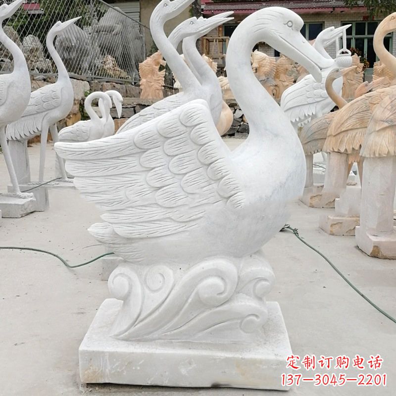 广西中领雕塑:精美的吐水天鹅雕塑