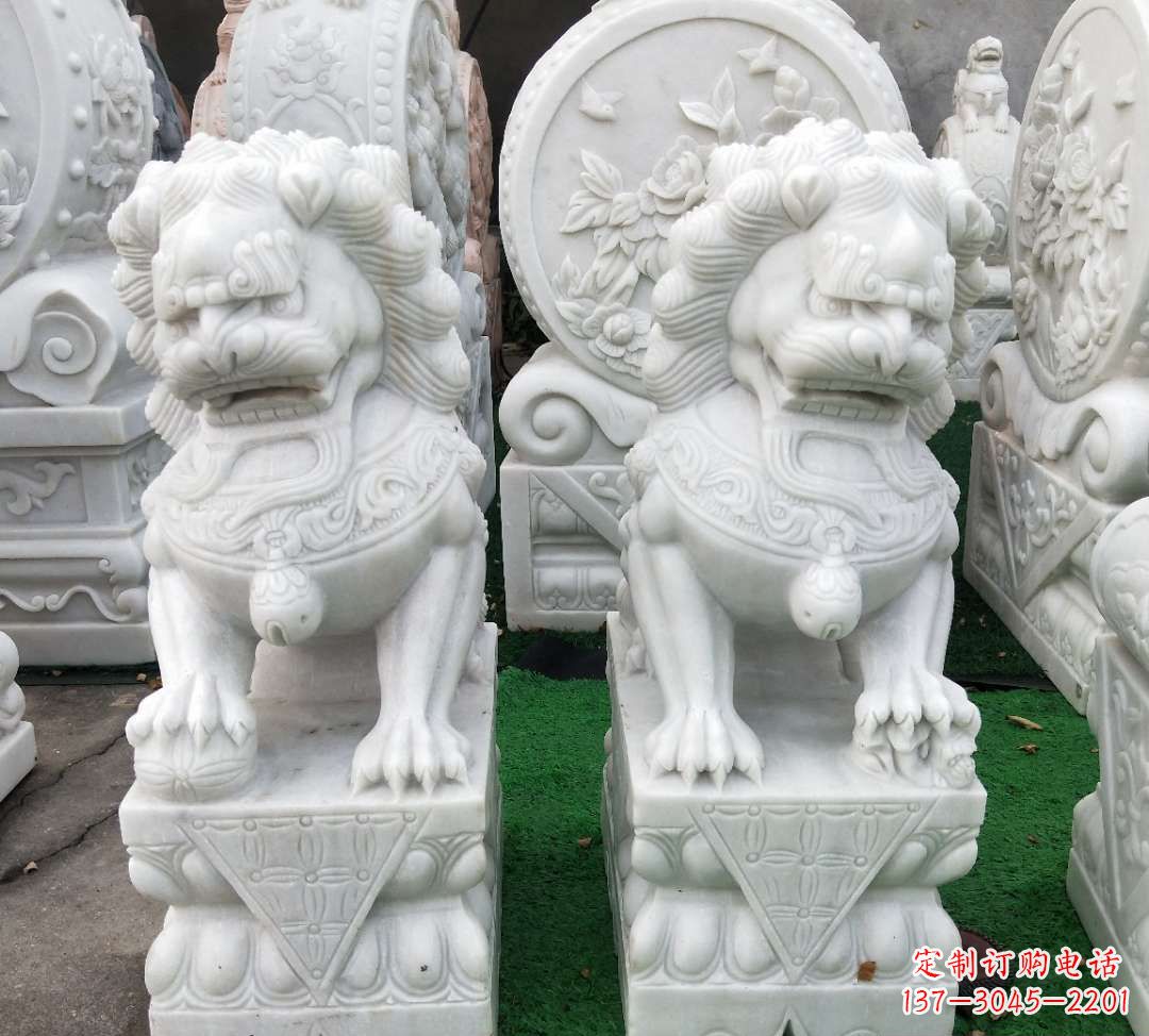 广西汉白玉故宫制作狮子雕塑