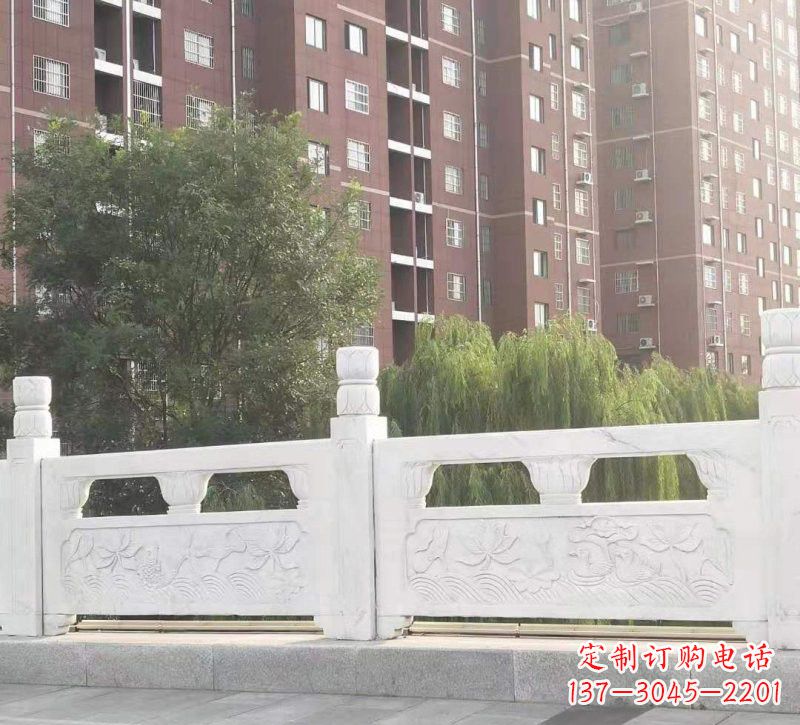 广西汉白玉荷花鲤鱼浮雕栏板--精美雕刻点缀室内空间