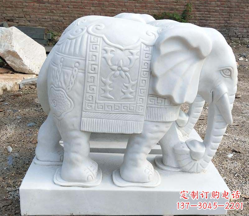 广西汉白玉卷鼻大象雕塑