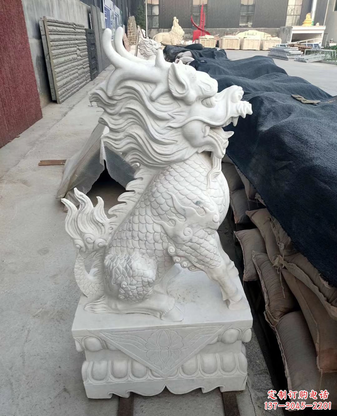 广西高雅古朴的汉白玉麒麟雕塑