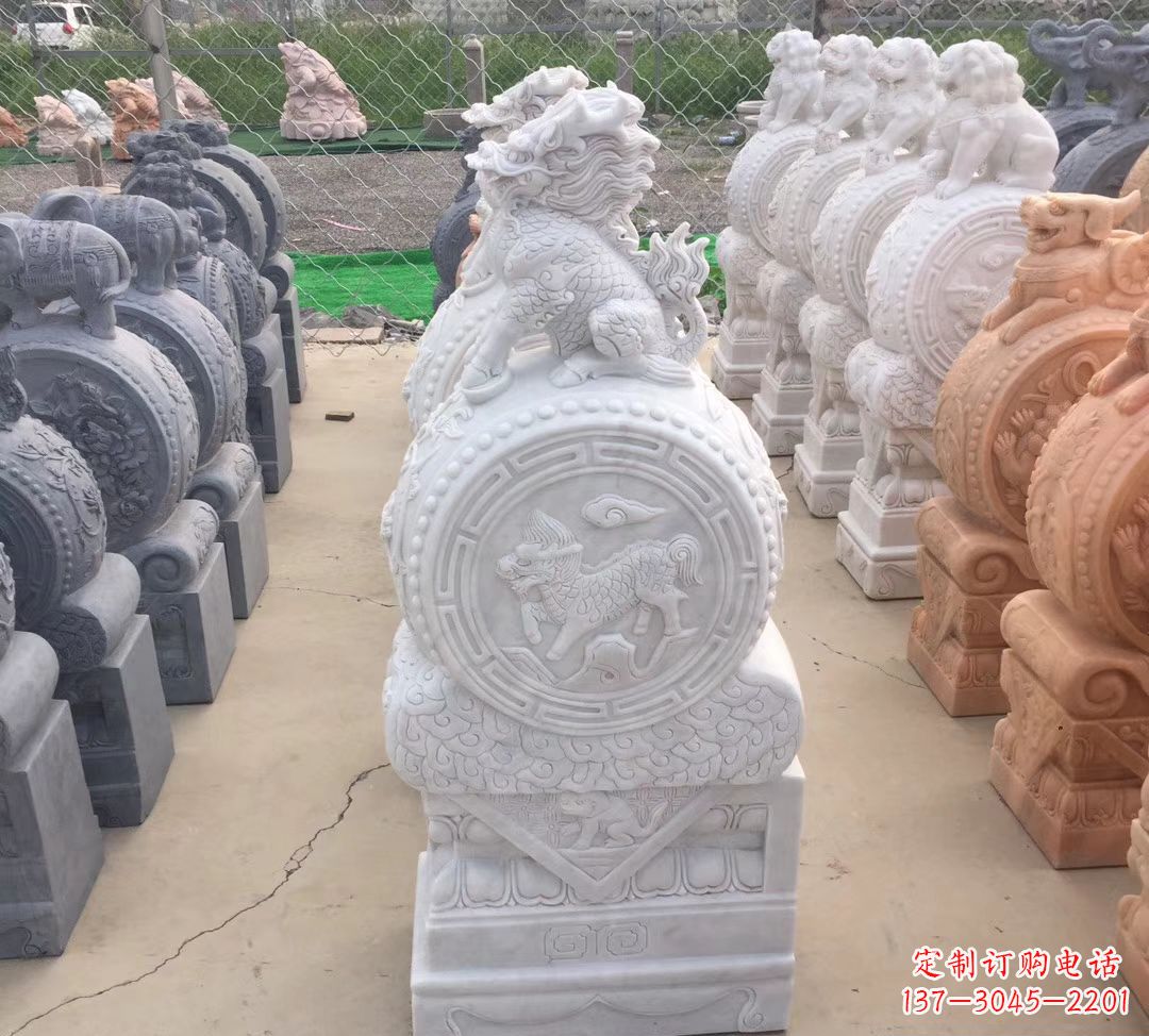 广西展现高贵气质的经典麒麟雕塑