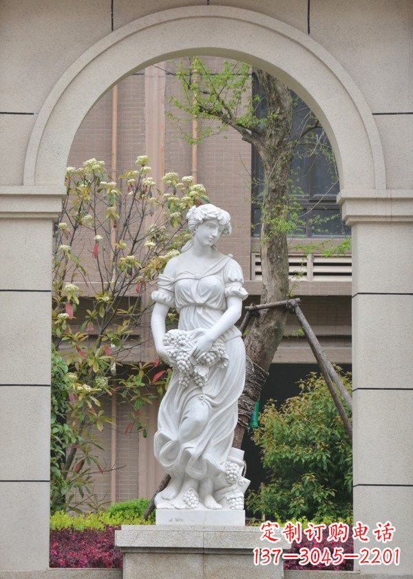 广西汉白玉精美美女雕塑