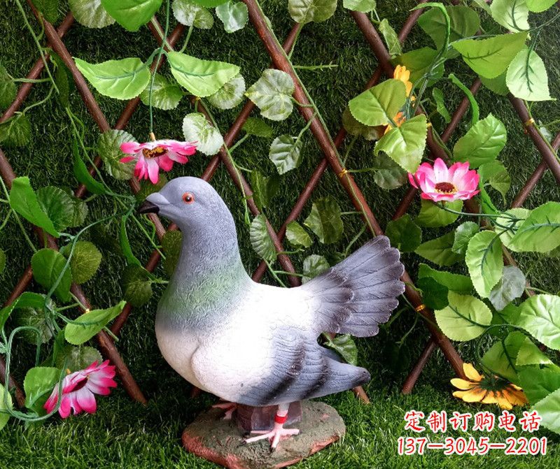 广西铁饰和平,艺术和爱的和平鸽雕塑