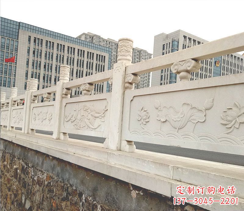 广西荷花鲤鱼石浮雕汉白玉石栏板石雕