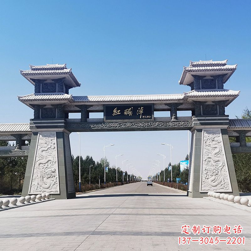 广西红碱淖景区石雕汉阙大门