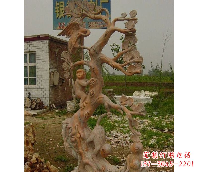 广西优雅灵动的猴子石雕