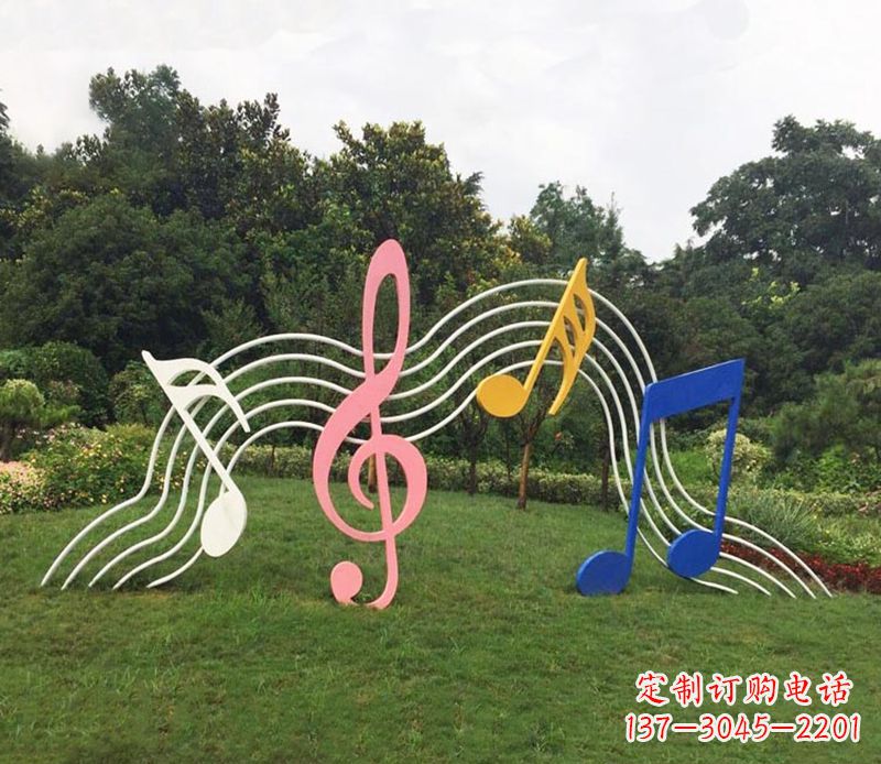 广西领雕塑:外观精美的不锈钢音符雕塑