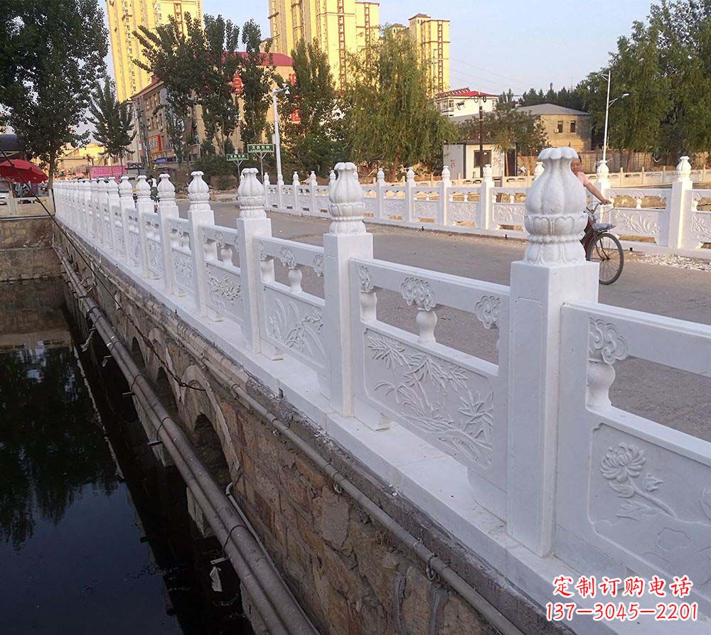 广西精美大气的城市栏板石雕