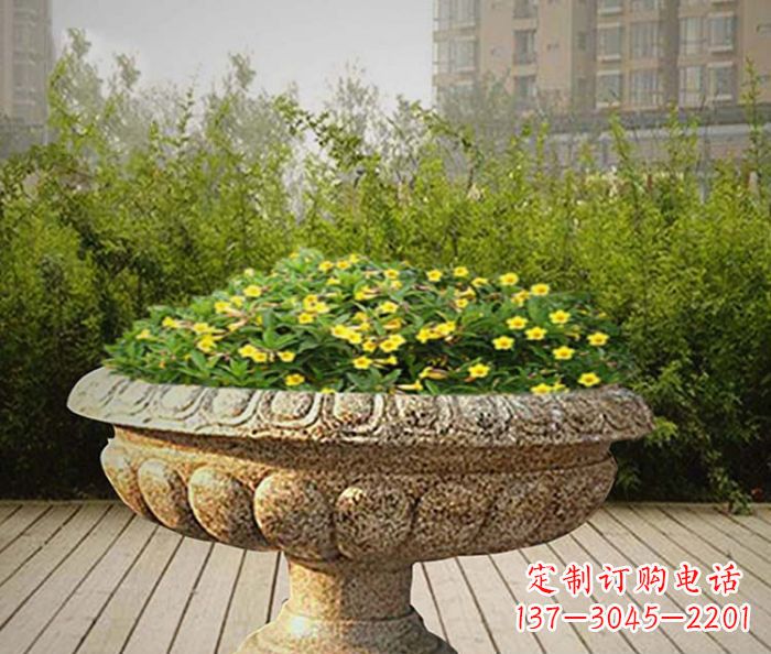 广西精美雕刻的花岗岩花盆驰骋提供