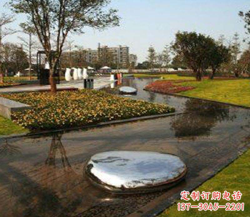 广西花园不锈钢水滴景观雕塑
