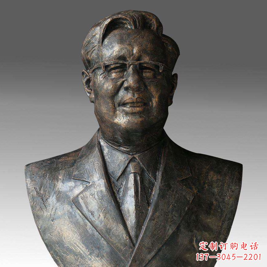 广西以高质量铜雕制作华罗庚头像