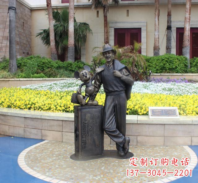广西华特迪士尼和米老鼠铜雕