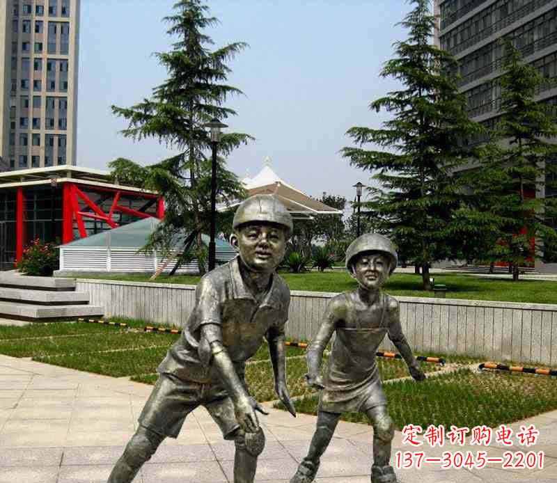 广西滑旱冰男孩铜雕,精细而引人入胜