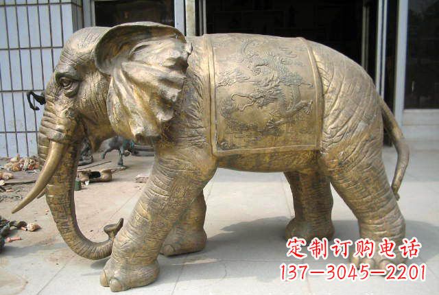 广西黄铜大象雕塑,让你的空间充满热情